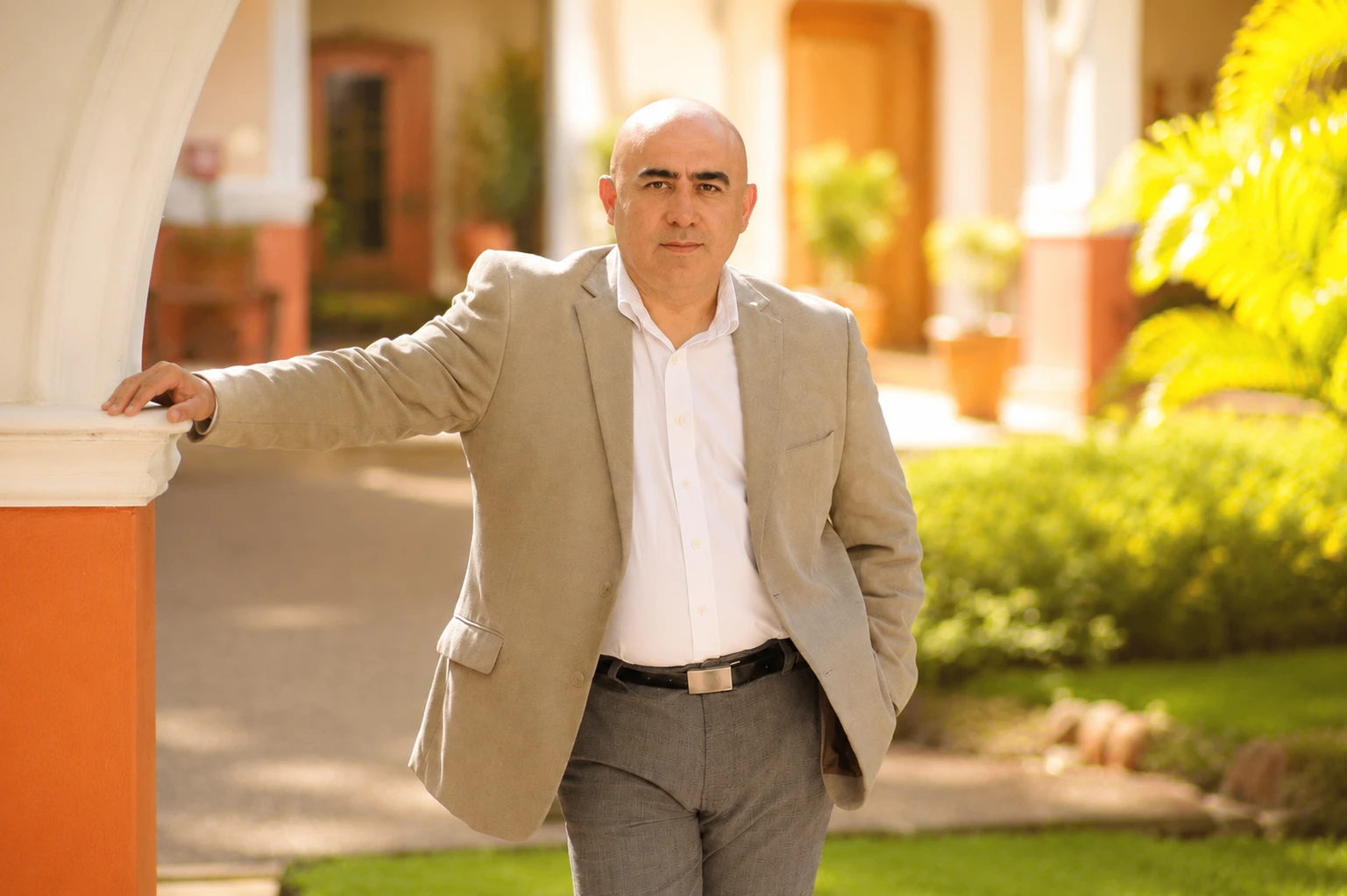 Edgar Rodas Vega durante una actividad profesional institucional